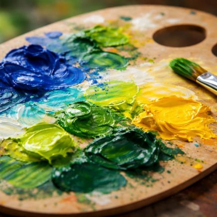 palette-peinture-couleurs-vives-pinceau